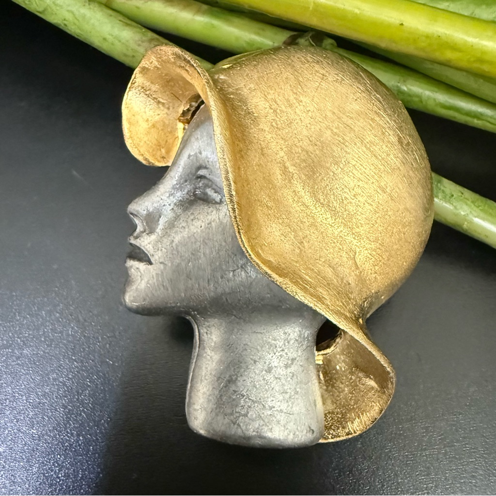 Vintage Ultra Craft Pewter Face Gold Hat Lady Head Brooch 28.1g.